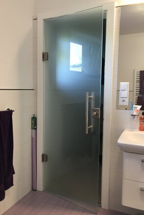 Sklenené kyvné dvere z matného skla 800 x 2000 mm 02