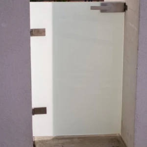 3285361076