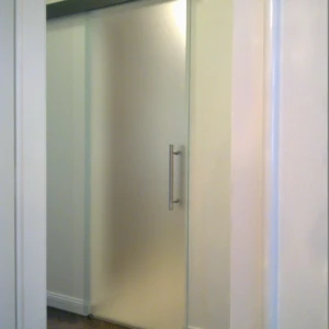 760565518